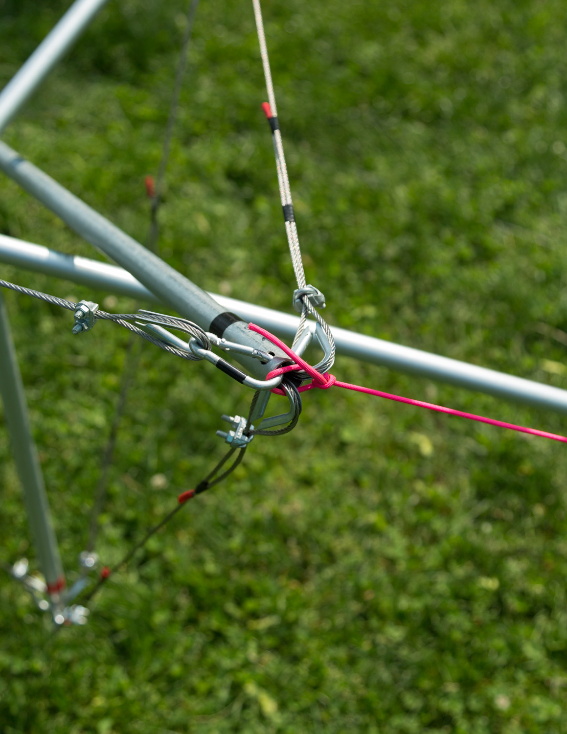 Close up of one of the rods joining with cables on the Tensegrital Camp.